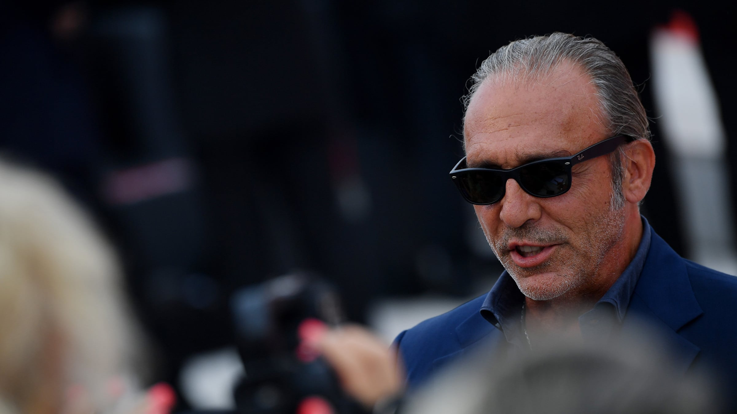 "Amori, risate e inferni. La mia vita spericolata da gladiatore delle voci"