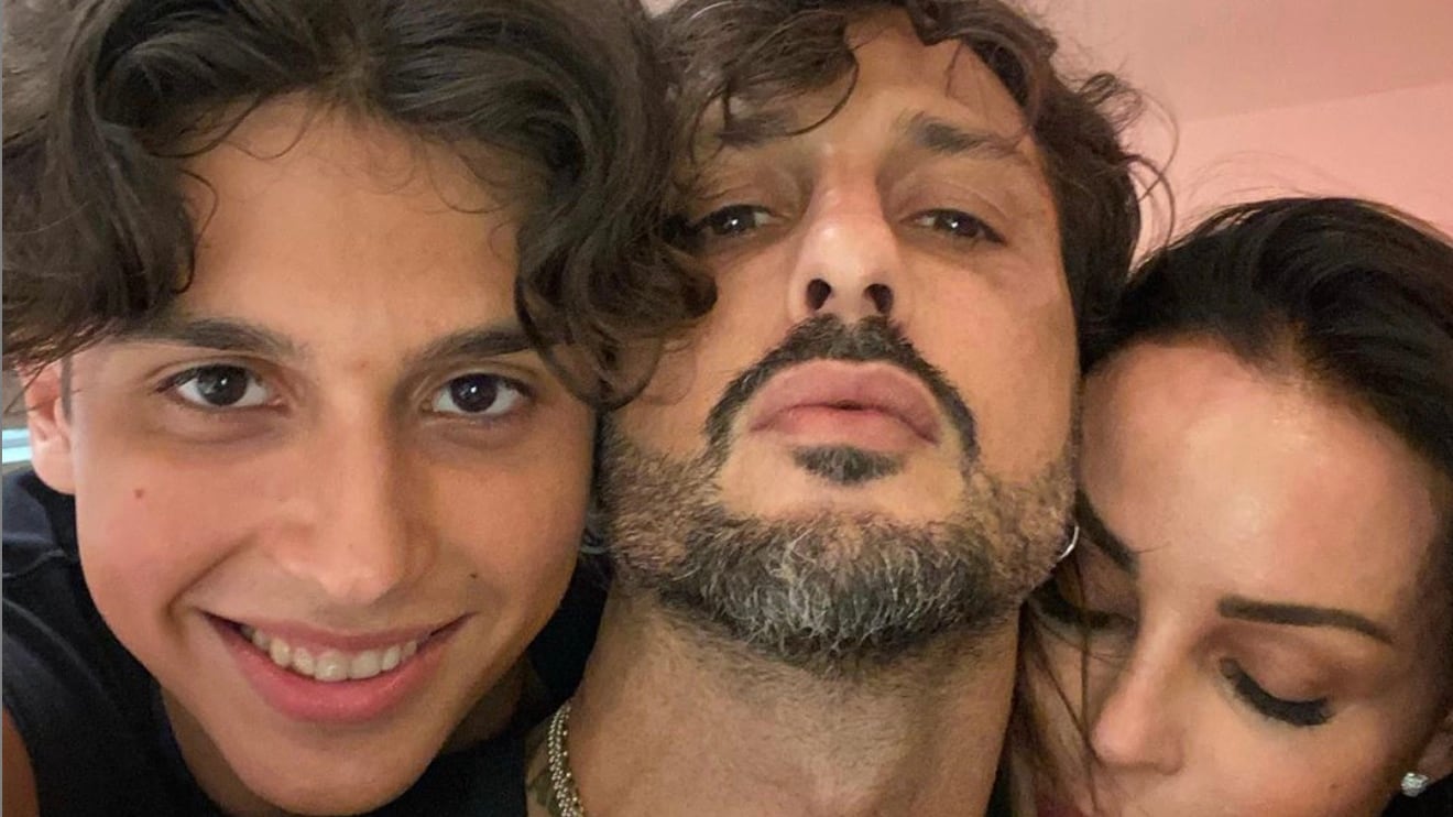 Carlos Corona compie 18 anni. Una festa senza papà Fabrizio