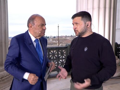 Zelensky lancia l'offensiva: "A breve..."