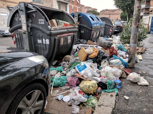 Dipendenti Ama dormivano al lavoro e sognavano il bonus di Natale