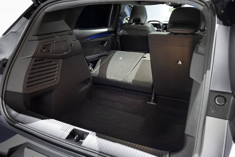 Renault Scenic E-Tech Electric, guarda tutte le foto 15