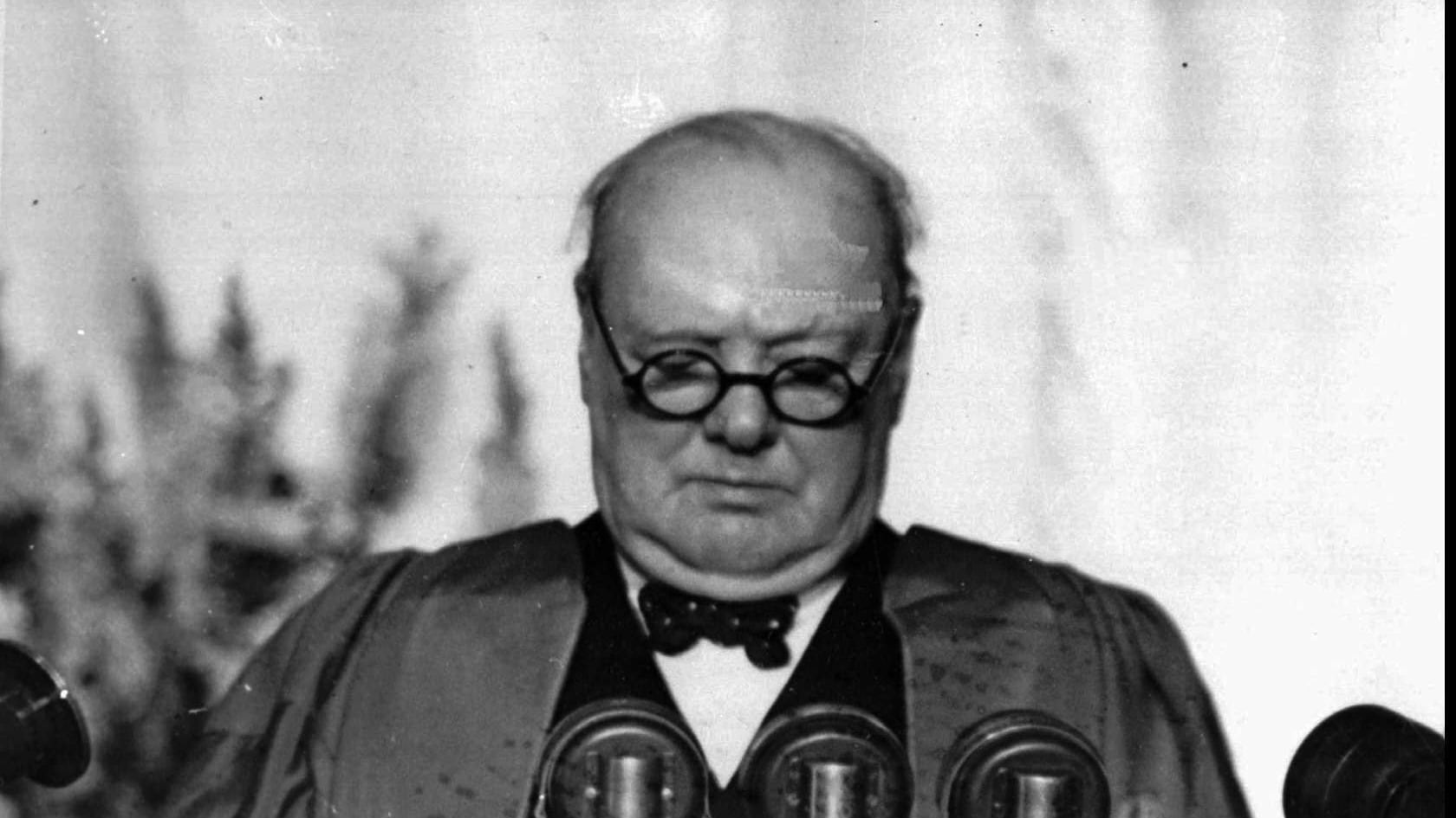 “Razzista e colonialista”. Nuove accuse a Churchill (ma dai Tory)