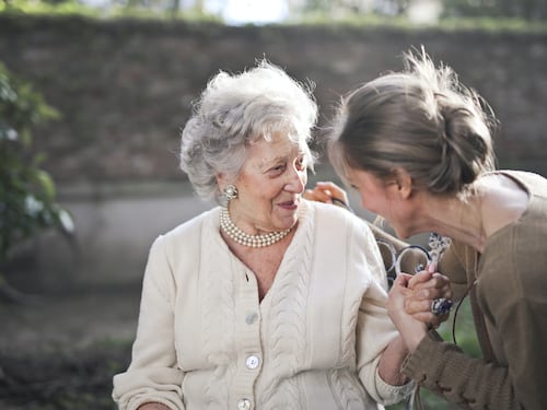 Rapporto di lavoro con un familiare: come funziona