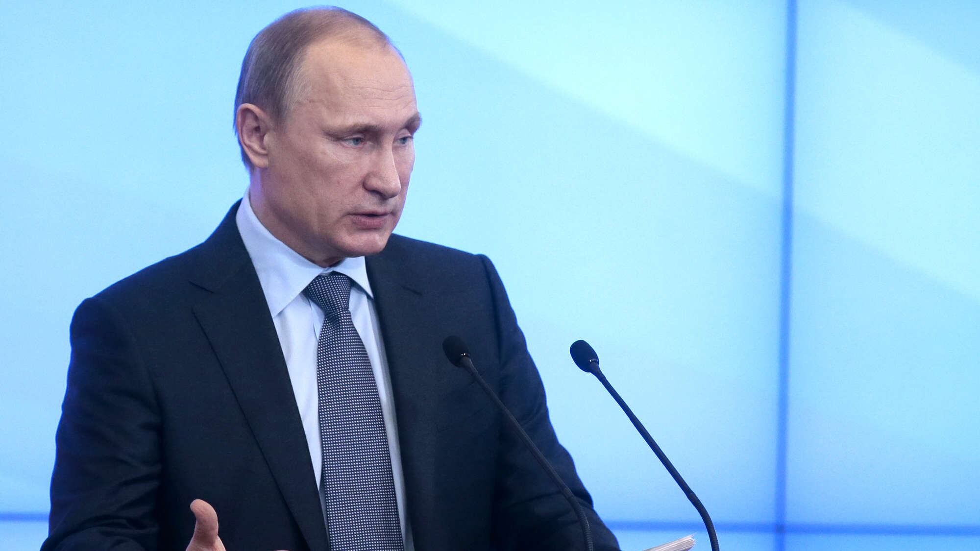 Se un'Europa di fantasmi dà del mostro a Putin