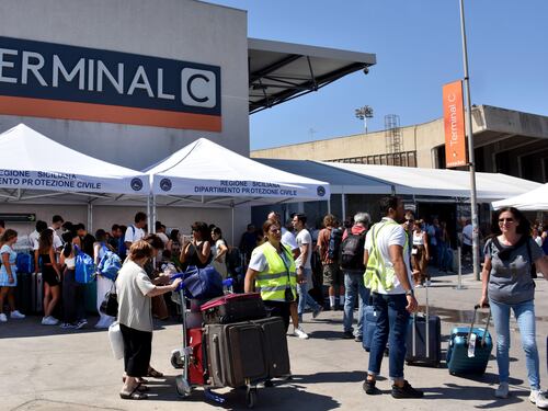 Via al terminal provvisorio: ecco quando riaprirà l'aeroporto di Catania