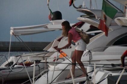 Maria Elena Boschi a Ischia senza Giulio 8