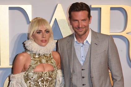 Lady Gaga, scollatura hot alla première 2