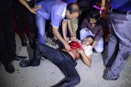 Isis prende ostaggi nella capitale del Bangladesh 1