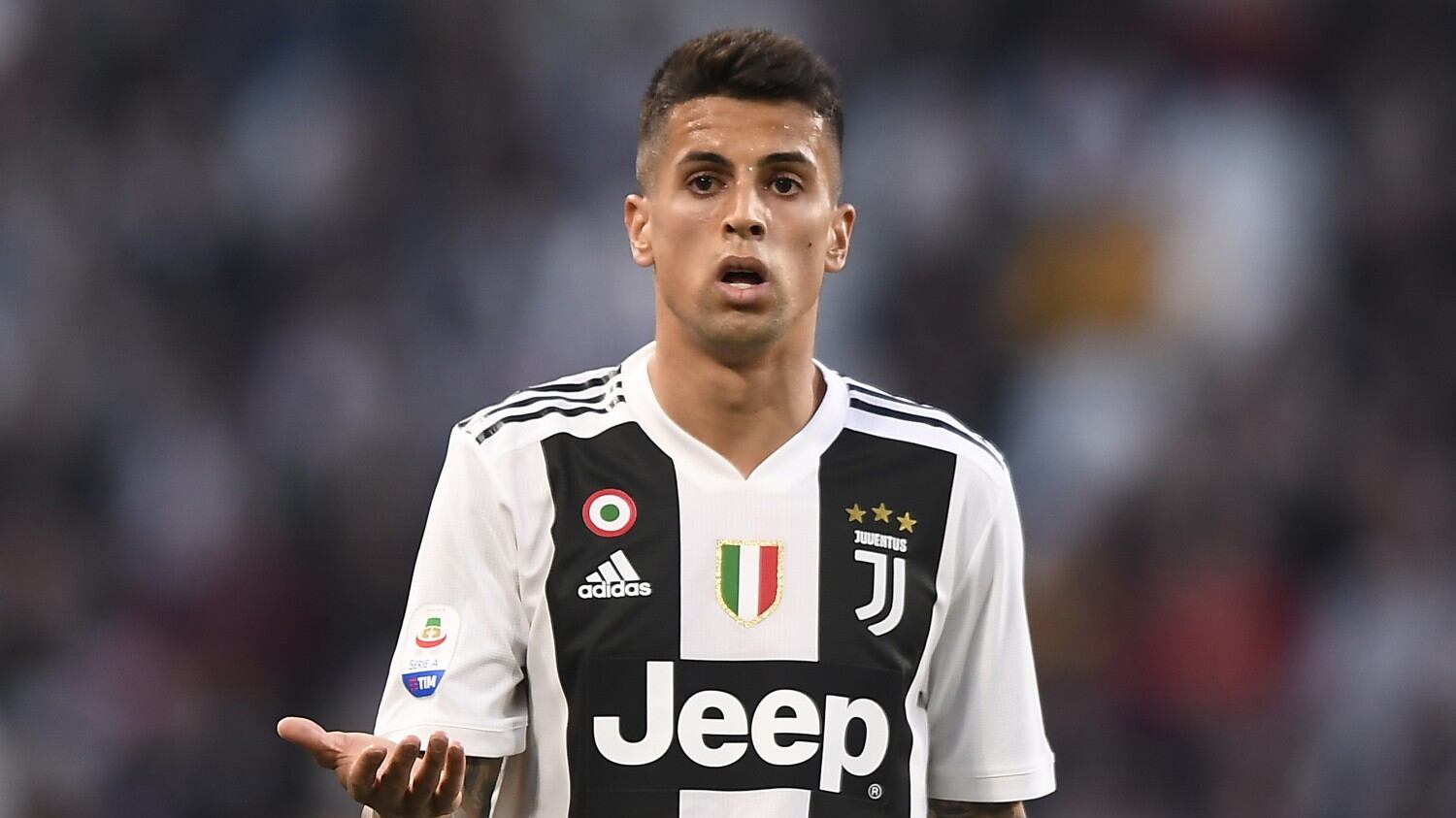 La Juve perde il primo pezzo: Cancelo al City per 50 milioni