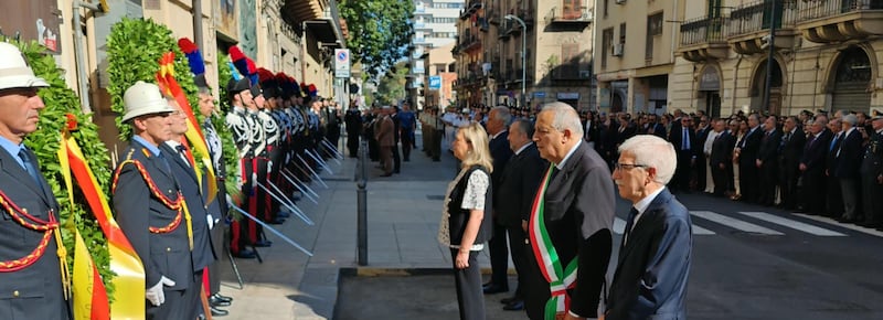 Dalla Chiesa, Meloni ricorda il Generale ucciso dalla mafia 44 anni fa: “Il suo esempio continua a parlarci”. Mattarella: “Da lui lascito prezioso”