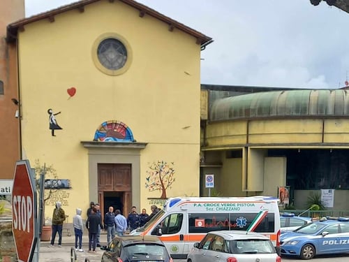 Vicofaro, rissa fra migranti ospiti di don Biancalani: interviene la polizia