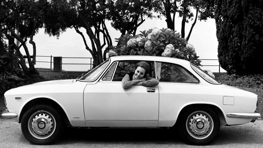 Alfa Romeo Giulia Sprint GT, i primi 60 anni di un'icona