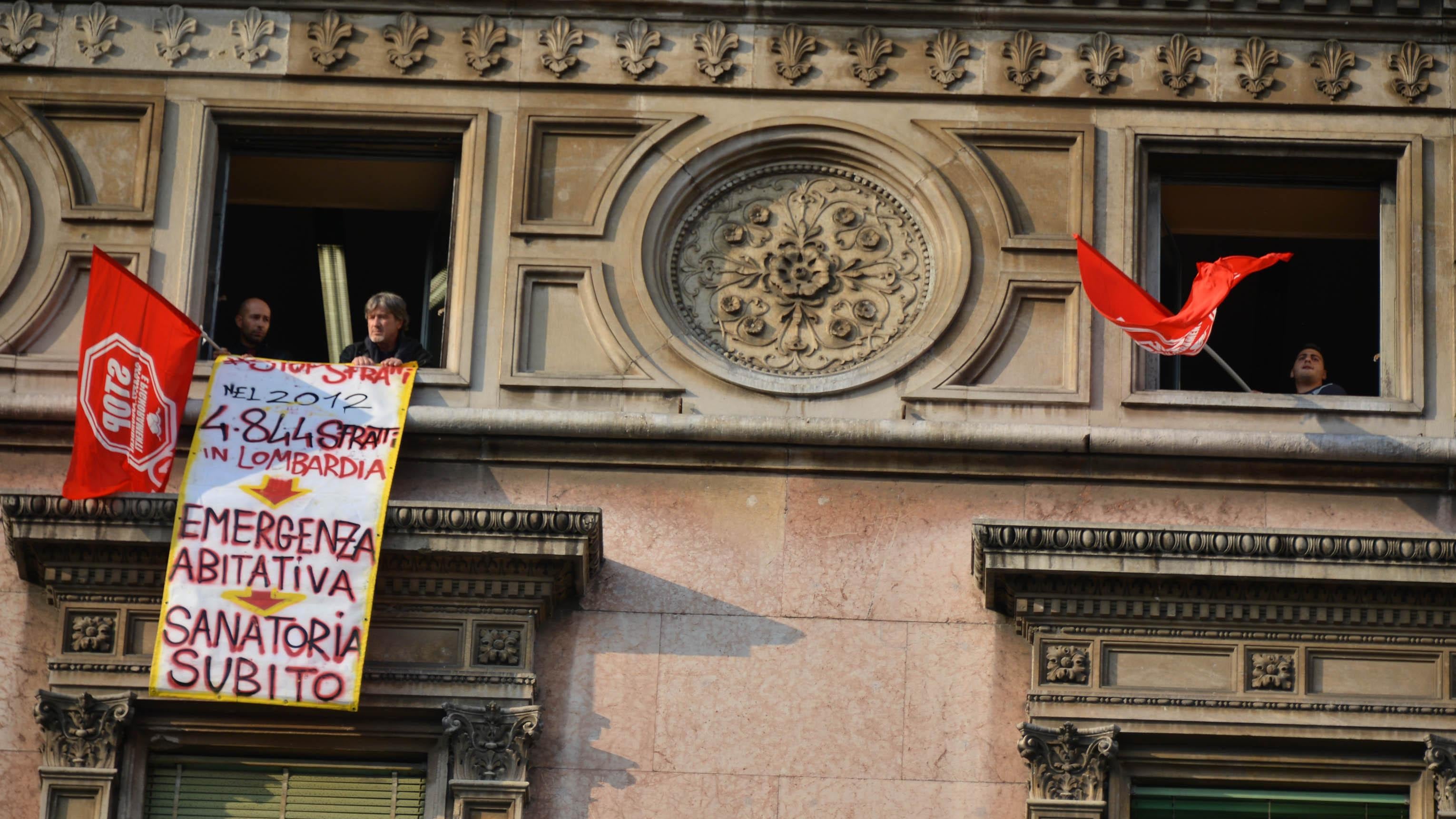 Bandiere rosse all'Anci per il diritto a occupare