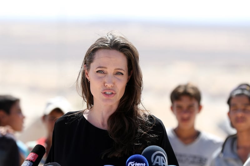 Angelina Jolie, Brad Pitt e Adele, le foto 10