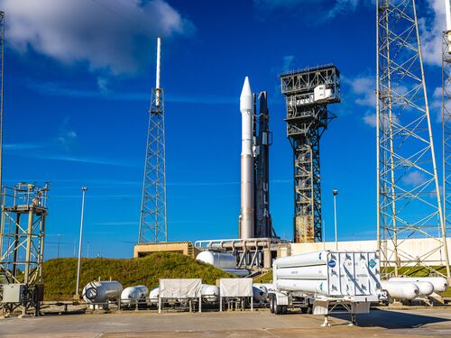 Lucy in cielo coi diamanti Il viaggio verso Giove è un omaggio ai Beatles