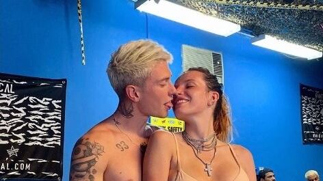 Bella Thorne, la foto con l’ex fidanzata: cosa ne pensa Benjamin Mascolo?