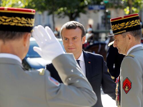 Emmanuel Macron alla parata del 14 luglio: "Nulla separerà l'amicizia tra Francia e Stati Uniti"