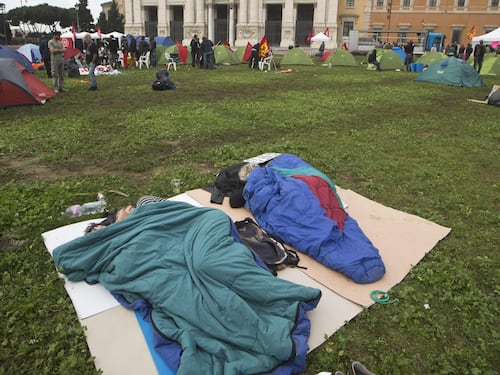 Notte in tenda a piazza San Giovanni