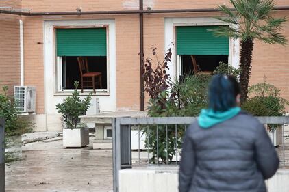 Roma, evacuati i pazienti dell'ospedale Villa San Pietro per un incendio 3