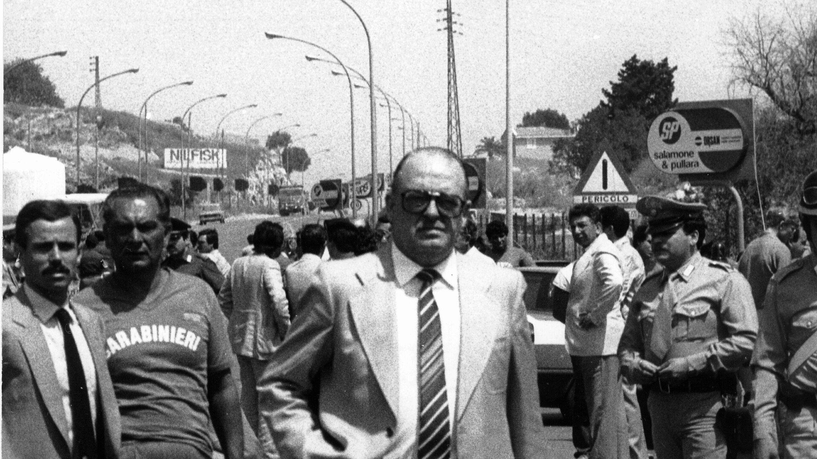 L'ultima estate calda del generalissimo lasciato solo da tutti