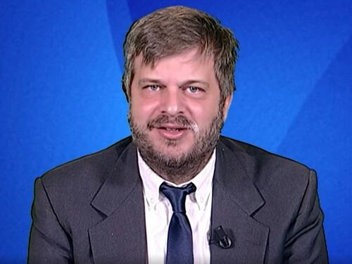 "Portate iella...". Il candidato Pd sbotta in tv