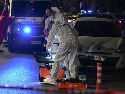 "Non si può vivere all'inferno". Klodiana ammazzata in strada con un colpo in testa: si cerca il marito