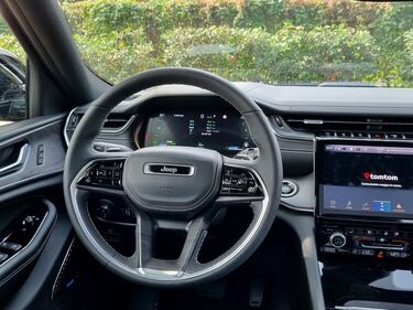 Jeep Grand Cherokee 4xe, guarda la gallery del nuovo SUV Premium  18