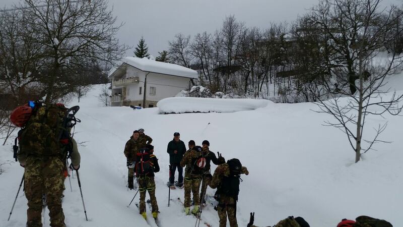 Gli alpini nei paesi isolati dalla neve 27