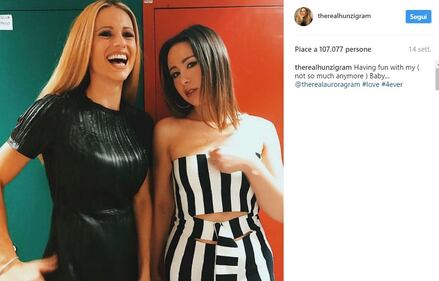 Michelle Hunziker e Aurora Ramazzotti, selfie in macchina 21
