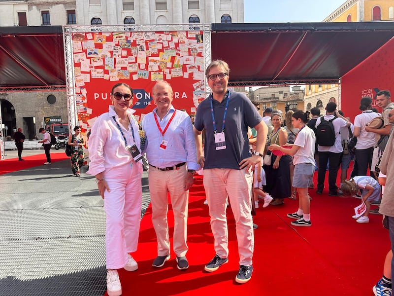 L’Assessore al Turismo, Marketing territoriale e Moda, Barbara Mazzali, e l’Assessore allo Sviliuppo economico, Guido Guidesi, della Regione Lombardia e il presidente dell’Aci Aldo Bonomi
