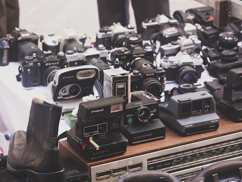 Dal walkman alla polaroid, hai ancora questi oggetti? Ecco quanto valgono