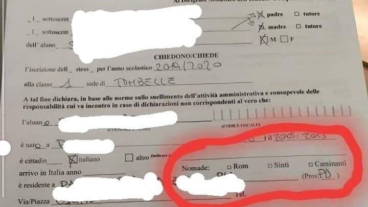 "Rom, sinti, caminante?" È polemica sul modulo per l'iscrizione a scuola