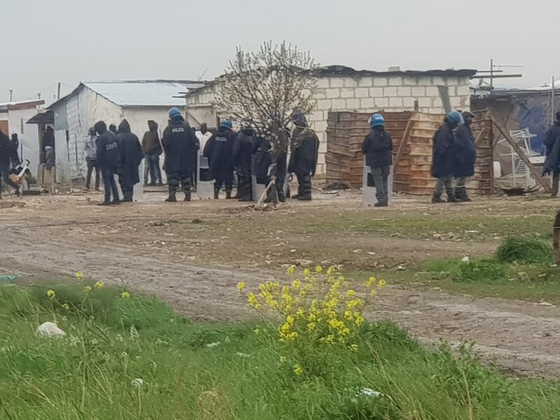 Foggia, via all'abbattimento di altre baracche abusive 1