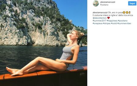 Alessia Marcuzzi hot in costume 2