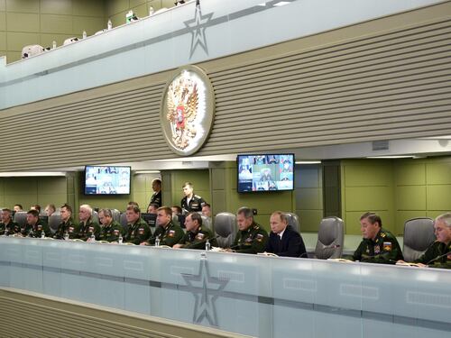Russia, Putin e la "stanza della guerra"