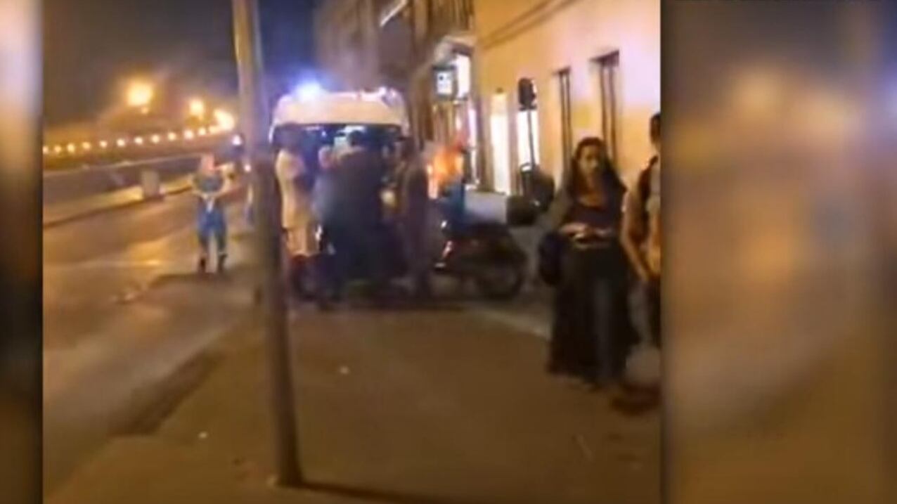 Pisa, tunisino accoltellato in centro: paura per negozianti e residenti