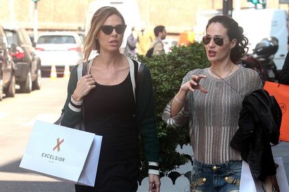 Ilary Blasi, shopping a Milano con l'amica Morena 18