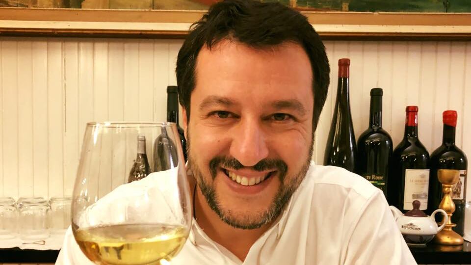 Il brindisi post voto di Salvini va di traverso a Saviano & co.