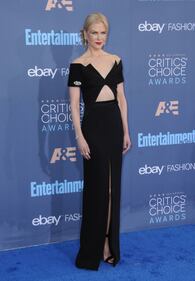 Critic Choice Awards 2016, dive senza reggiseno sul red carpet 35