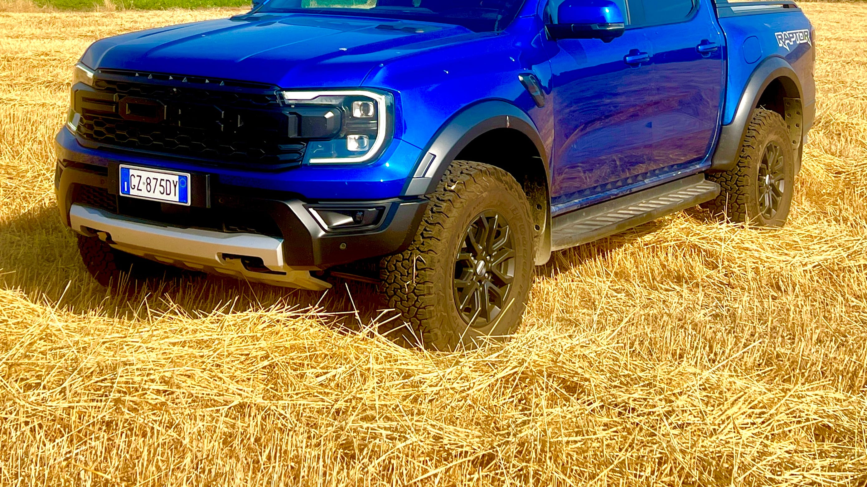 Ford Raptor, muscoli e libertà sotto il sole
