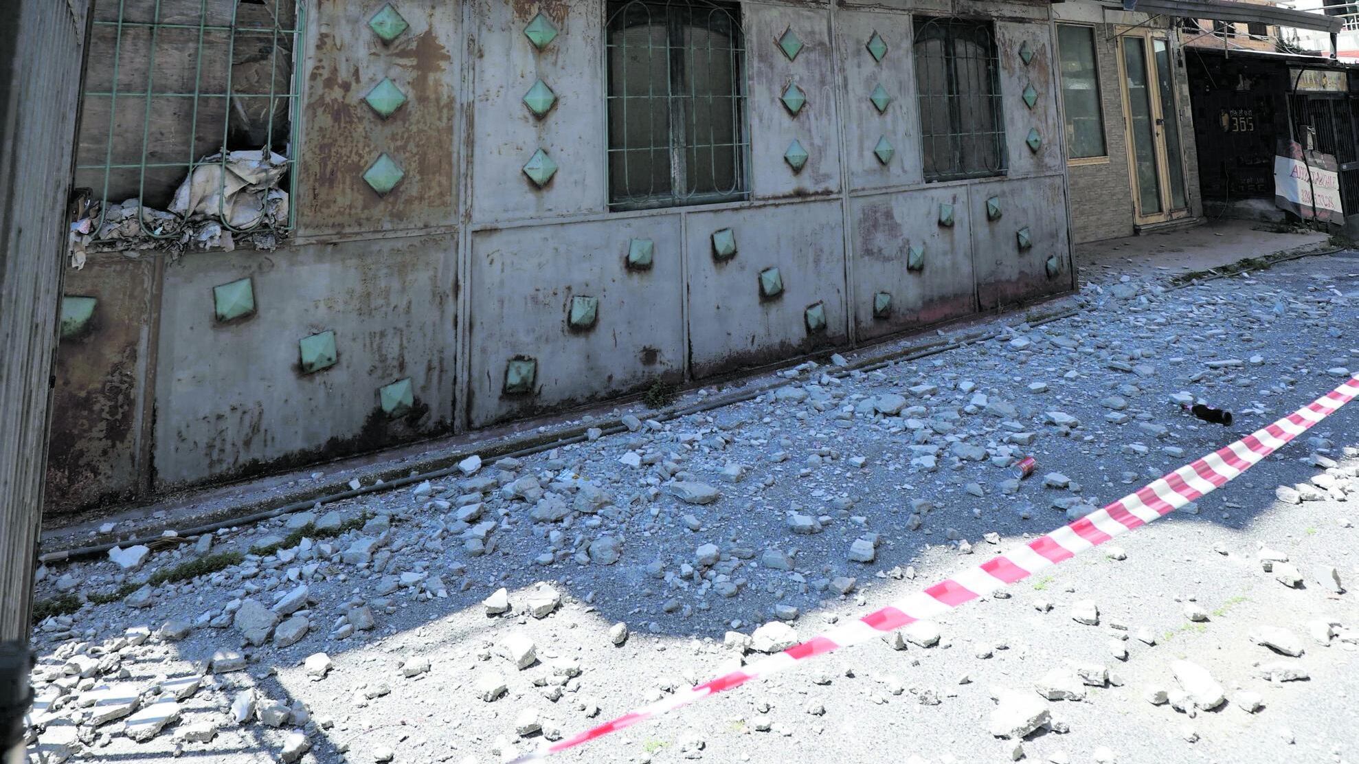 In 800mila abitano nelle aree a rischio. Rebus fuga in 72 ore