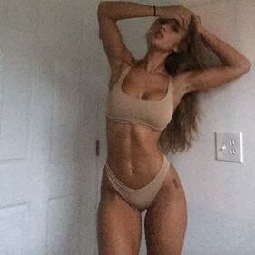 Niykee Heaton, la musicista più hot su Instagram 5