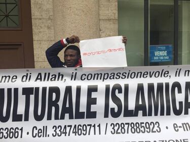 I musulmani scendono in piazza contro l'Isis 8