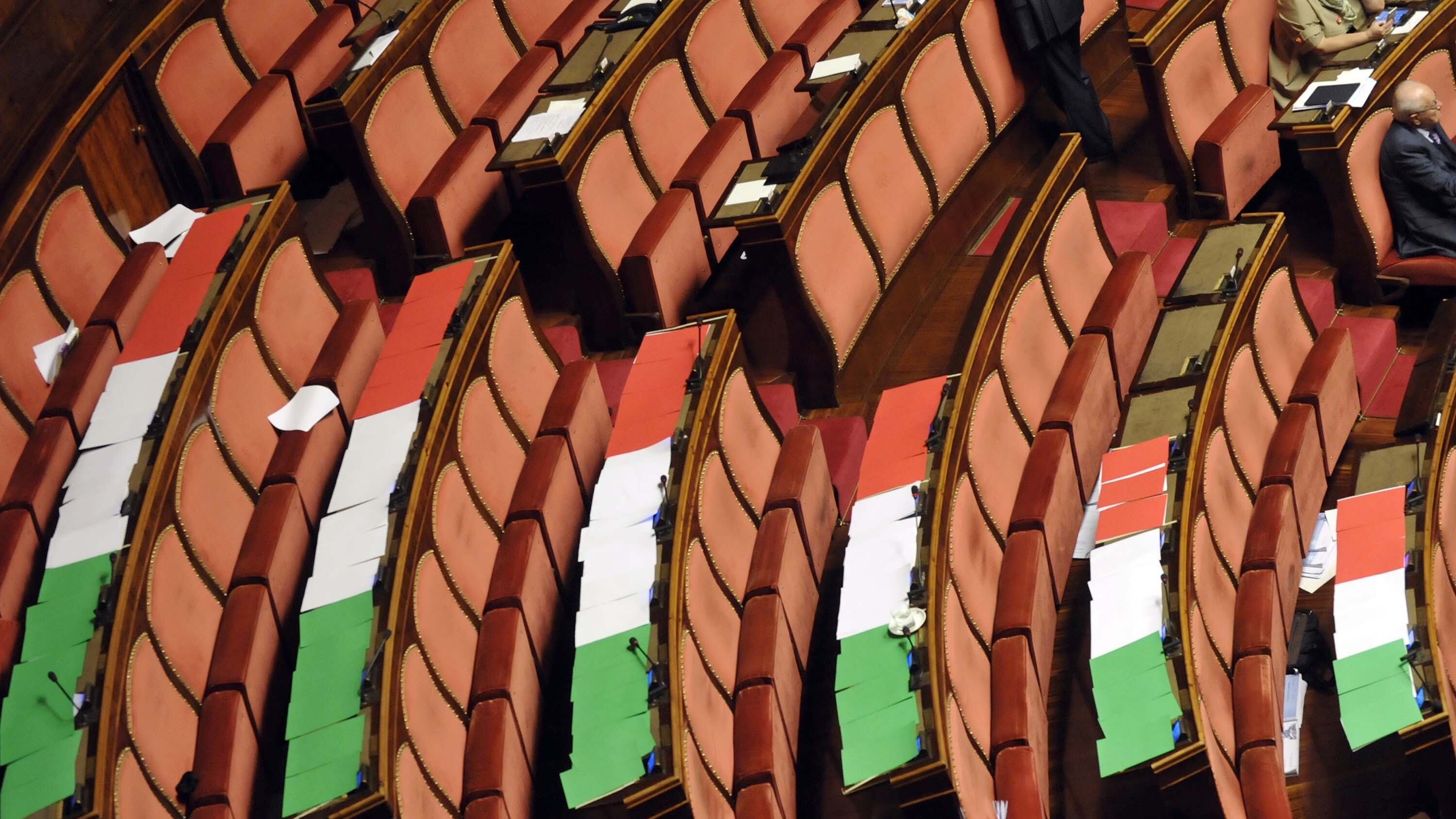 Riforme, il Senato cancella il Senato: così Renzi forza la democrazia