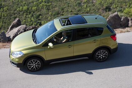 “Economy Run”: 33 km/l con Suzuki S-CROSS  10