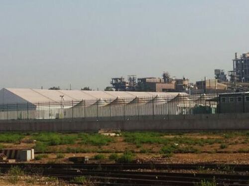 Taranto, immigrati fuggono dall'hotspot: è allarme Covid