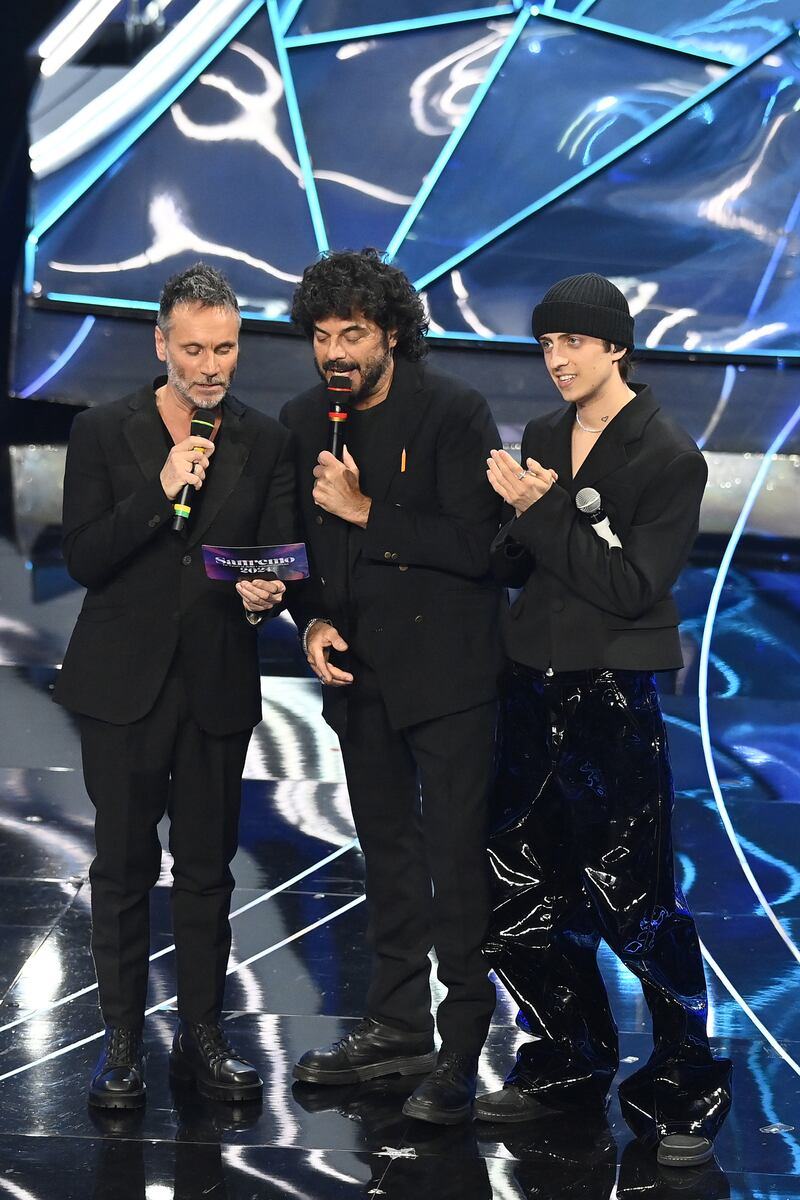 Sanremo 2024: ecco il look della terza serata del Festival di Renga e Nek 1