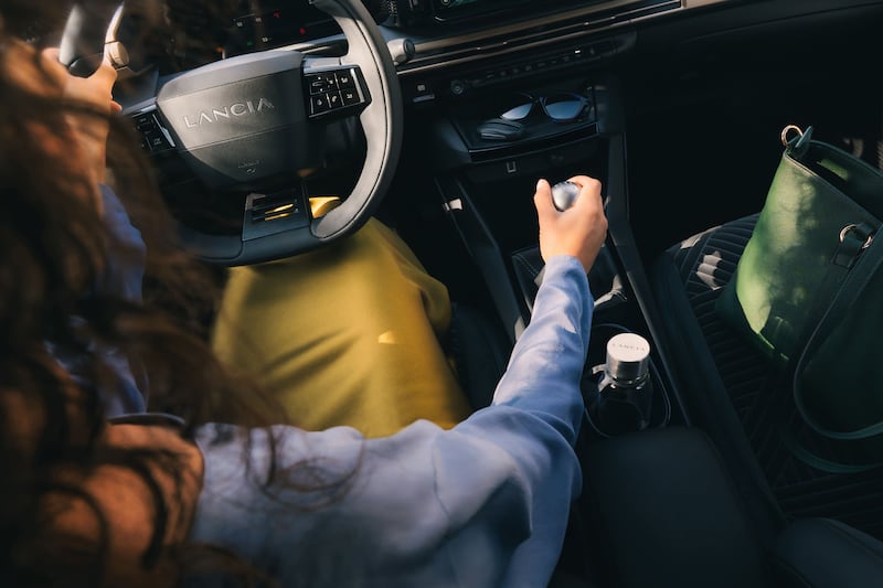 Lancia Ypsilon Turbo 100: guarda tutte le foto 12