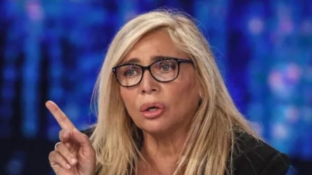 Gaffe a Domenica In per Mara Venier: "Iginio Massari? Non lo conosco"