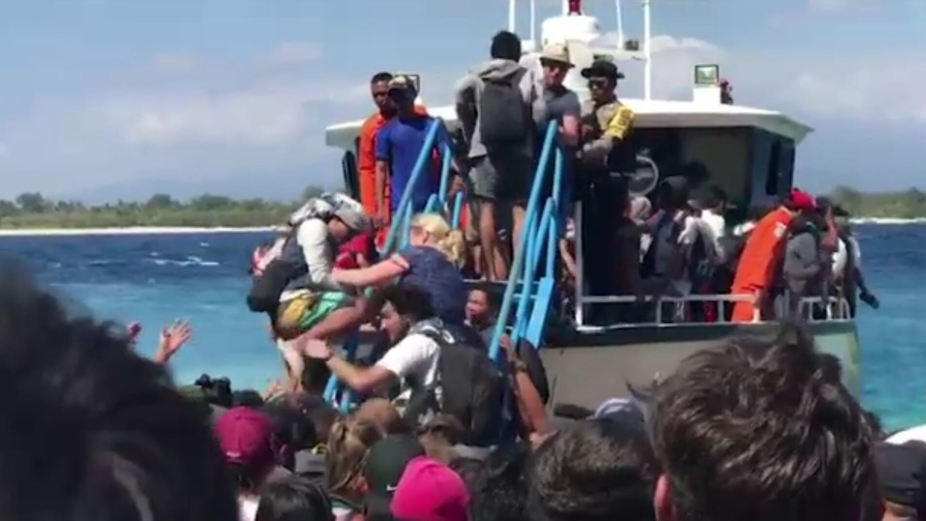 Sisma a Bali fa 140 vittime. Montano: "L'apocalisse"